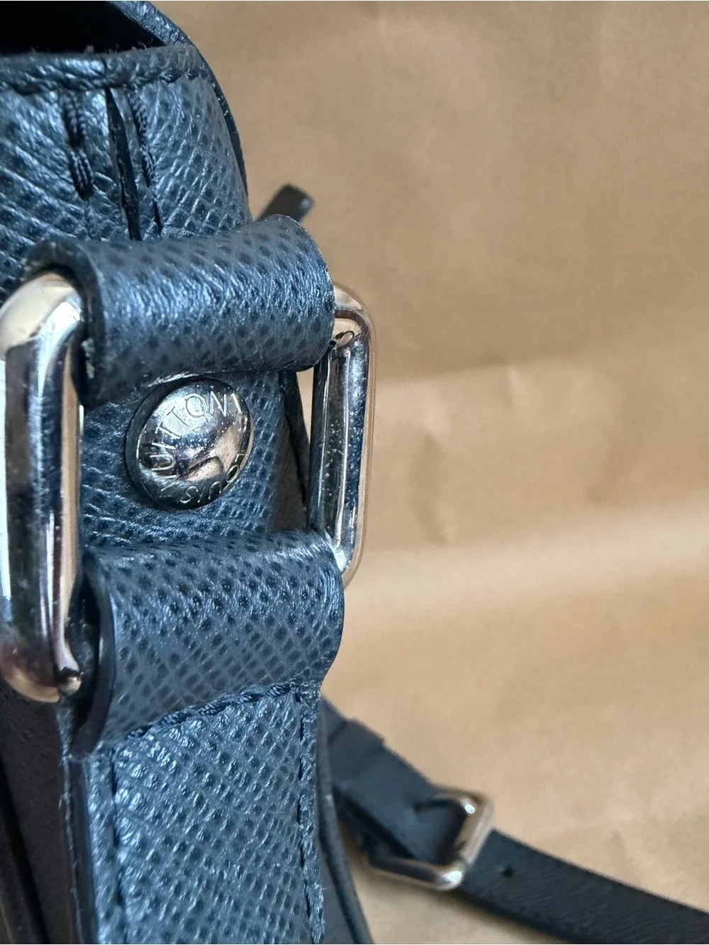 Louis Vuitton Taiga Messenger Bag